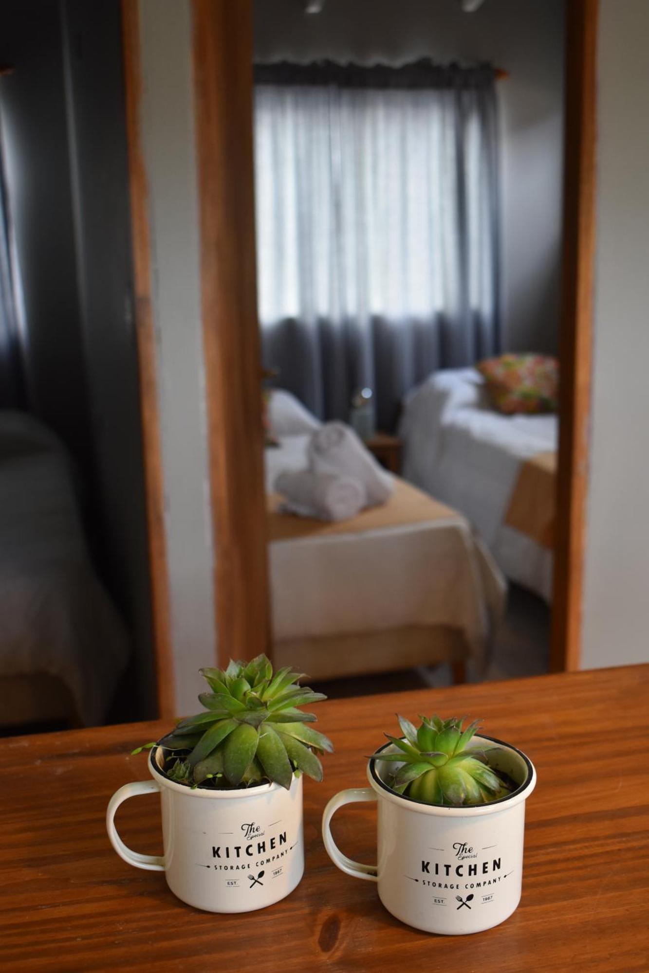 Hotel Cabanas Aparts Tierra De Glaciares El Calafate Bagian luar foto