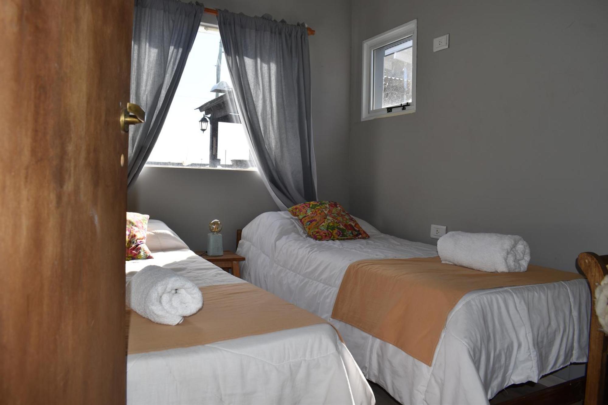 Hotel Cabanas Aparts Tierra De Glaciares El Calafate Bagian luar foto