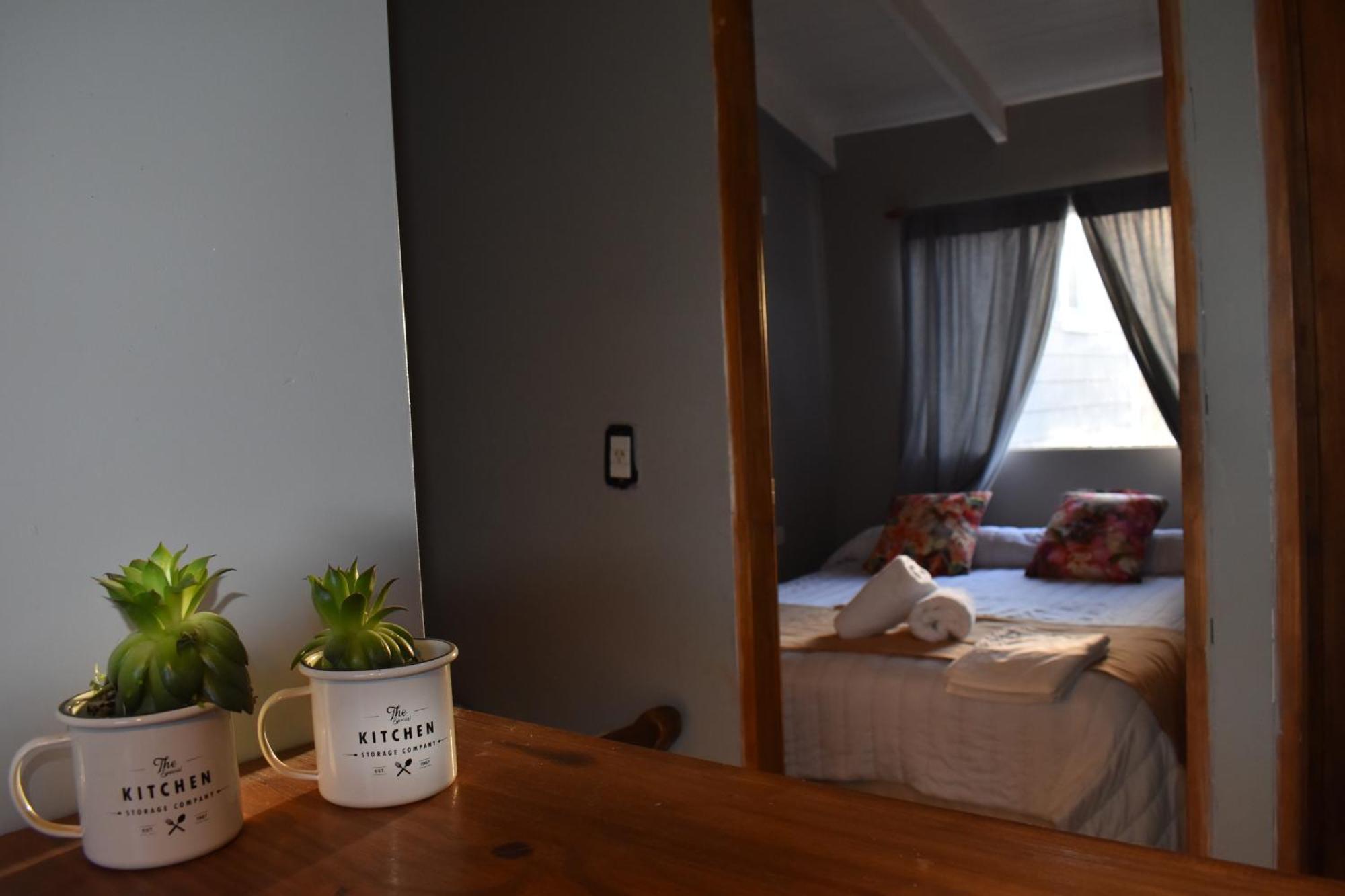 Hotel Cabanas Aparts Tierra De Glaciares El Calafate Bagian luar foto