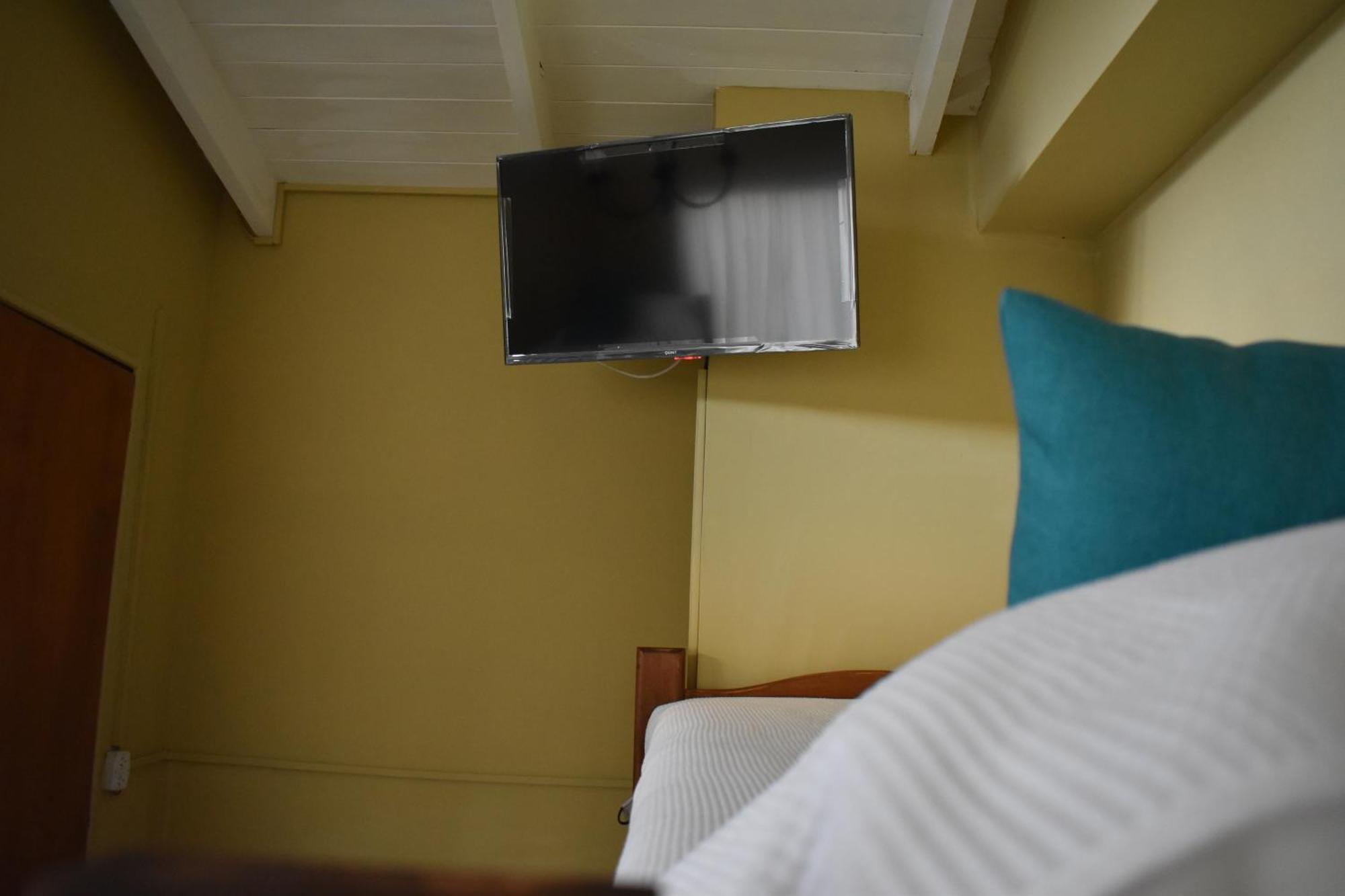 Hotel Cabanas Aparts Tierra De Glaciares El Calafate Bagian luar foto